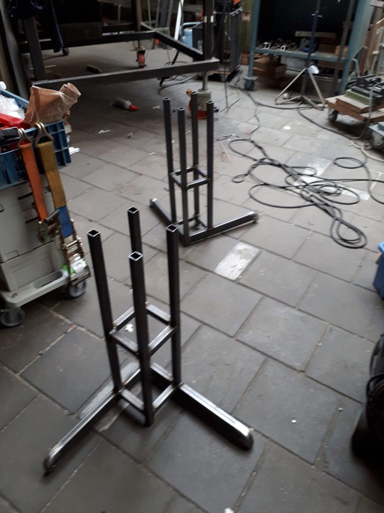 Tuintafel en kleine hangtafel